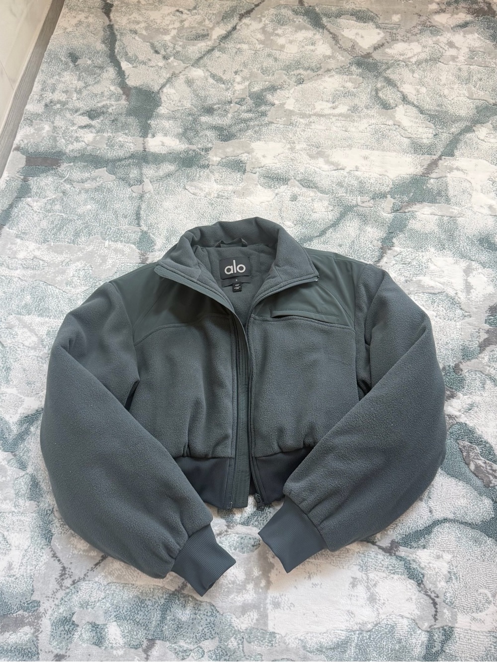 ALO Yoga Women's Dark Green Cropped Bomber Jacket - Picture 4 of 5